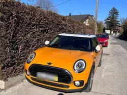 Orange Gebraucht 2016 Mini Cooper Clubman Kombi | 15.990 €