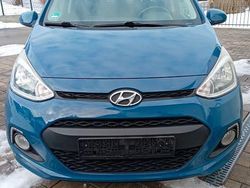 Blau Gebraucht 2013 Hyundai i10 Kleinwagen | 5.750 € (Fairer Preis)