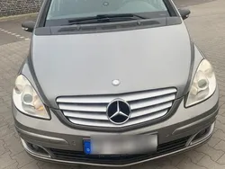 Grau Gebraucht 2007 Mercedes B180 Van / Kleinbus | 5.300 € (Fairer Preis)