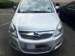 Silber Gebraucht 2012 Opel Zafira Family Van / Kleinbus | 5.500 € (Fairer Preis)
