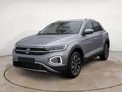 Silber / pyrit silber Neu 2025 VW T-Roc Style SUV | 42.296 € (Teuer)