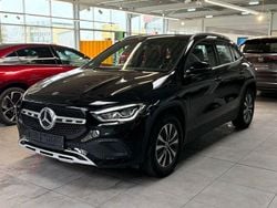 Weiß Gebraucht 2020 Mercedes GLA200 Business SUV | 30.990 € (Guter Preis)
