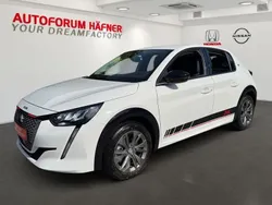 Weiß Gebraucht 2023 Peugeot e-208 Allure Kleinwagen | 21.900 € (Fairer Preis)