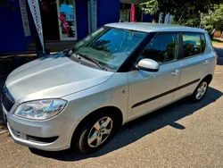 Silber Gebraucht 2011 Skoda Fabia Ambiente Limousine | 2.550 € (Superpreis)