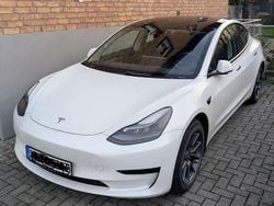 Weiß Gebraucht 2022 Tesla Model 3 Standard Range Plus Limousine | 25.950 € (Guter Preis)