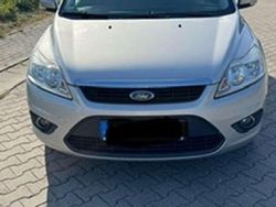 Silber Gebraucht 2009 Ford Focus Limousine | 3.400 € (Etwas zu teuer)