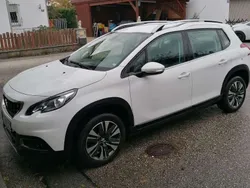 Weiß Gebraucht 2018 Peugeot 2008 Allure SUV | 10.500 € (Etwas zu teuer)
