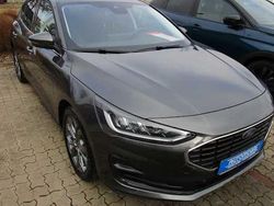 Grau Gebraucht 2023 Ford Focus Titanium Kombi | 25.490 € (Teuer)