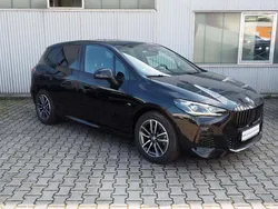 Schwarz Gebraucht 2024 BMW 218 Active Tourer M Sport Van / Kleinbus | 30.681 € (Guter Preis)