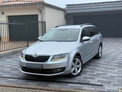 Schwarz Gebraucht 2014 Skoda Octavia Elegance Kombi | 8.700 € (Guter Preis)