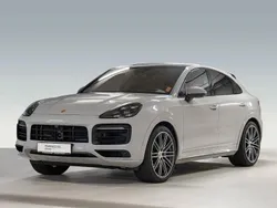 Grau Gebraucht 2023 Porsche Cayenne GTS Sport SUV | 111.000 € (Teuer)
