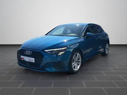 Atollblau metallic (metallic) Gebraucht 2021 Audi A3 Ambiente Limousine | 20.980 € (Guter Preis)