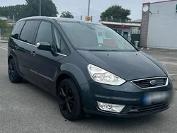 Grau Gebraucht 2009 Ford Galaxy Van / Kleinbus | 4.450 € (Guter Preis)