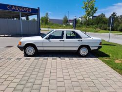 Weiß Gebraucht 1985 Mercedes 190 Limousine | 12.000 €