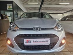 Silber Gebraucht 2016 Hyundai i10 Trend Kleinwagen | 9.500 € (Fairer Preis)