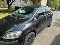 Schwarz Gebraucht 2005 VW Golf V Kleinwagen | 3.200 € (Fairer Preis)