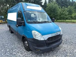 Blu tuono Gebraucht 2013 Iveco Daily Van | 6.299 €