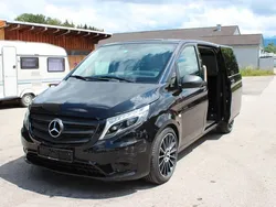 Schwarz Gebraucht 2017 Mercedes Vito Edition Van / Kleinbus | 24.600 €