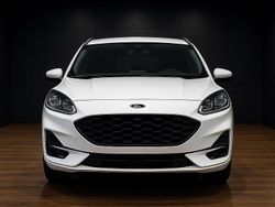 Weiß Gebraucht 2022 Ford Kuga ST-Line SUV | 23.490 € (Guter Preis)