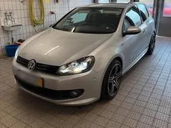 Silber Gebraucht 2010 VW Golf VI R-line | 6.000 €