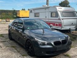 Grau Gebraucht 2007 BMW 540 Limousine | 12.700 €