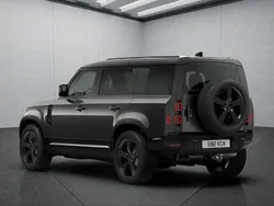 Grau Neu 2025 Land Rover Defender SUV | 107.249 € (Etwas zu teuer)