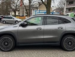 Grau Gebraucht 2022 Mercedes EQA250 AMG SUV | 29.900 € (Guter Preis)