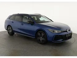 Grenadill schwarz metallic Neu 2025 VW Passat R-line Kombi | 46.995 € (Superpreis)