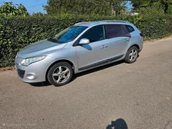 Silber Gebraucht 2010 Renault Mégane GrandTour Expression Kombi | 2.999 € (Fairer Preis)
