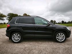 Schwarz Gebraucht 2009 VW Tiguan Track & Field SUV | 4.500 € (Guter Preis)