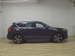 Deep schwarz perleffekt Gebraucht 2023 Seat Tarraco FR SUV | 22.480 € (Guter Preis)