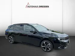 Lackierung schwarz perla nera/typ aussenverkleidung metallic perlmutt Gebraucht 2024 Opel Astra Kombi | 22.850 € (Guter Preis)