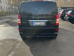 Schwarz Gebraucht 2011 Mercedes Viano Van / Kleinbus | 12.990 € (Superpreis)