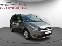 Grau Gebraucht 2012 VW Touran Comfortline Van / Kleinbus | 11.390 € (Teuer)