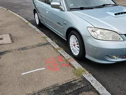 Silber Gebraucht 2004 Honda Civic Hybrid Limousine | 1.680 €