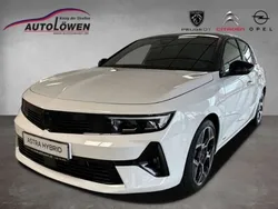 Weiß Gebraucht 2022 Opel Astra Ultimate Limousine | 29.850 € (Teuer)