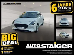 Pure white pearl metallic Neu 2024 Suzuki Swift Comfort Kleinwagen | 17.890 €
