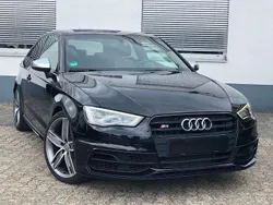Mysticschwarz Gebraucht 2016 Audi S3 Sport Limousine | 22.900 € (Superpreis)