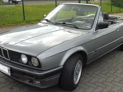 Silber Gebraucht 1992 BMW 318 Cabriolet Sport Line Cabrio | 12.000 €