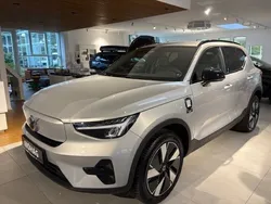 Silber Gebraucht 2024 Volvo XC40 Plus SUV | 45.880 € (Fairer Preis)