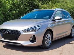 Beige Gebraucht 2017 Hyundai i30 Style Kombi | 11.490 € (Fairer Preis)