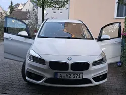 Weiß Gebraucht 2017 BMW 218 Van / Kleinbus | 15.500 € (Fairer Preis)
