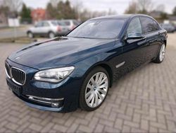 Grün Gebraucht 2014 BMW 750L Sport Line Limousine | 22.930 € (Teuer)