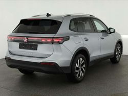 Oyster silver metallic Neu 2025 VW Tiguan Life SUV | 39.595 € (Fairer Preis)