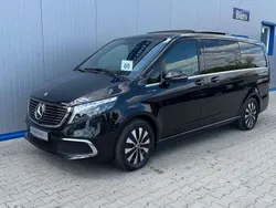 9197 obsidianschwarz Gebraucht 2022 Mercedes EQV300 Avantgarde Van / Kleinbus | 49.999 € (Etwas zu teuer)