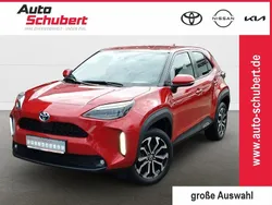 Rot Gebraucht 2023 Toyota Yaris Cross Team SUV | 23.690 € (Fairer Preis)