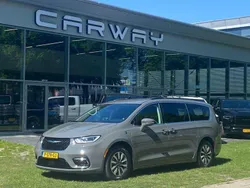 Grau Gebraucht 2022 Chrysler Pacifica Touring SUV | 56.568 €