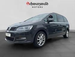 Grau Gebraucht 2021 VW Sharan Highline Van / Kleinbus | 29.880 € (Etwas zu teuer)