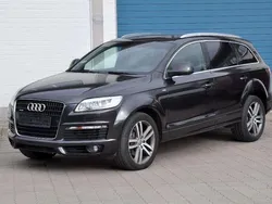 Grau Gebraucht 2008 Audi Q7 S-Line SUV | 12.490 € (Guter Preis)