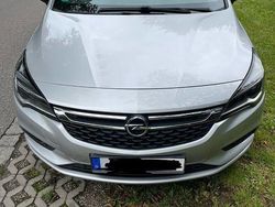 Schwarz Gebraucht 2016 Opel Astra Business Limousine | 8.900 € (Fairer Preis)